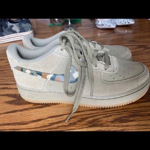 Nike Air Force 1s Camouflage Suede green size 8
